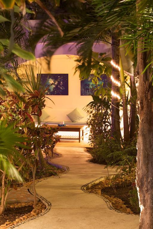 Aqualuna Boutique Hotel By Sunrise (Adults Only) بلايا ديل كارمن المظهر الخارجي الصورة