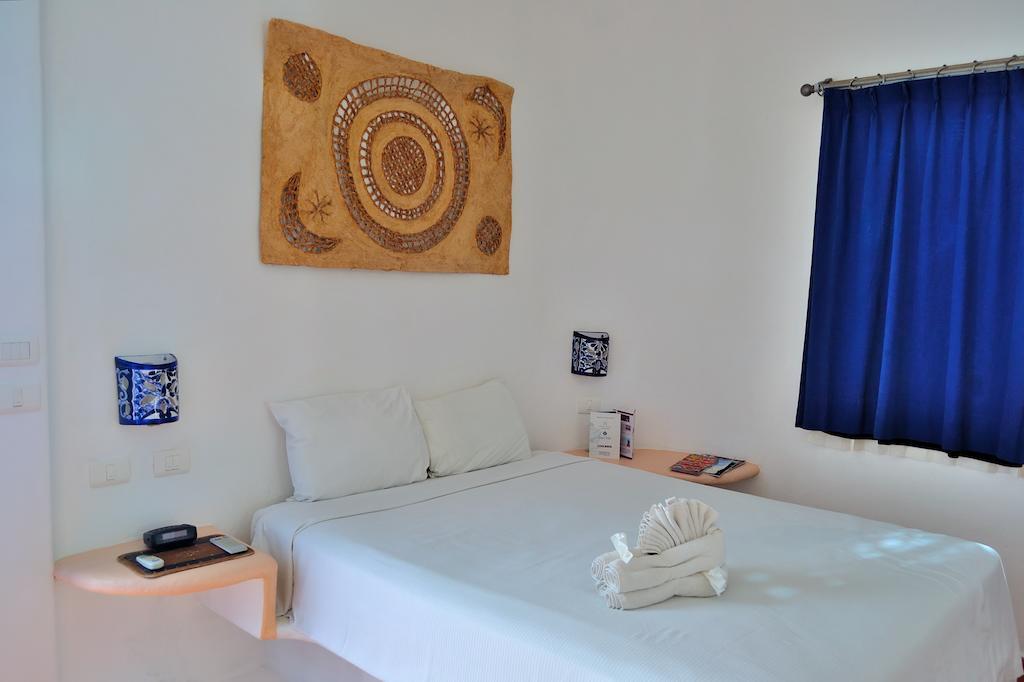 Aqualuna Boutique Hotel By Sunrise (Adults Only) بلايا ديل كارمن الغرفة الصورة