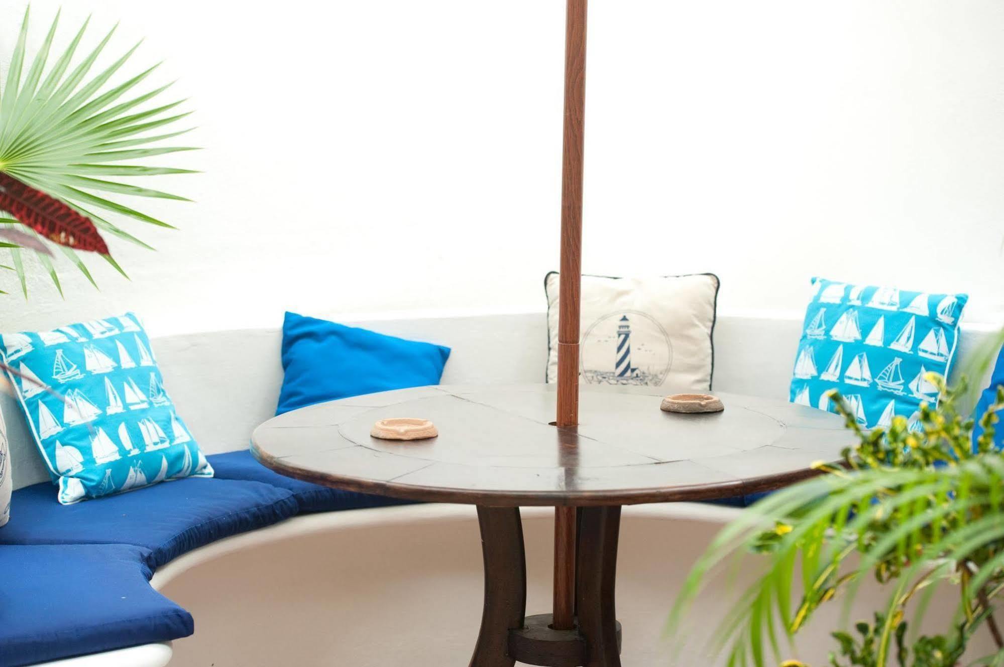 Aqualuna Boutique Hotel By Sunrise (Adults Only) بلايا ديل كارمن المظهر الخارجي الصورة