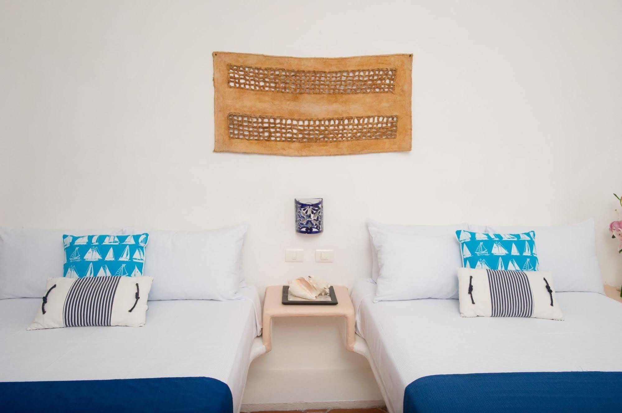 Aqualuna Boutique Hotel By Sunrise (Adults Only) بلايا ديل كارمن المظهر الخارجي الصورة
